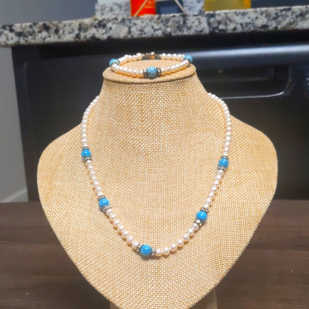Elegant Pearl and Turquoise Necklace Set